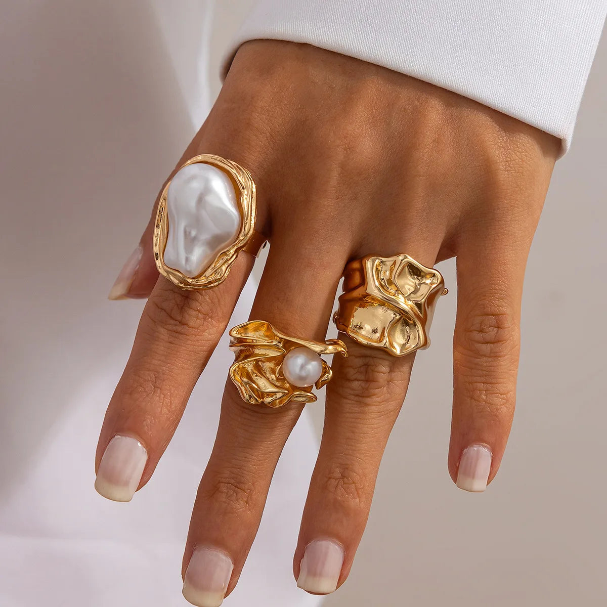 Elegant Onda Pearl Ring Set (3-Pack)