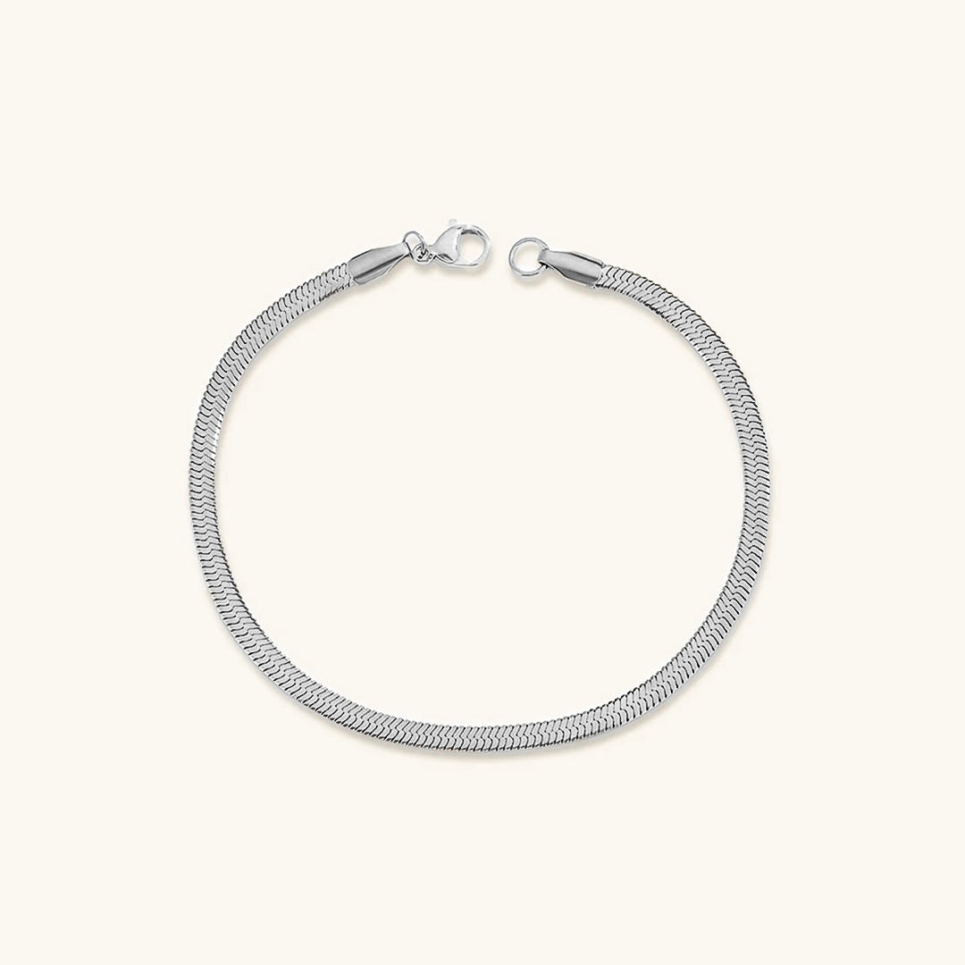 Elegant Herringbone Bracelet in Gold