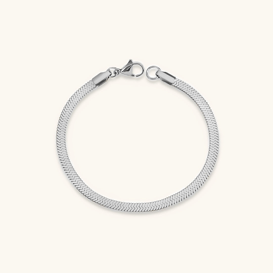 Elegant Herringbone Bracelet in Gold