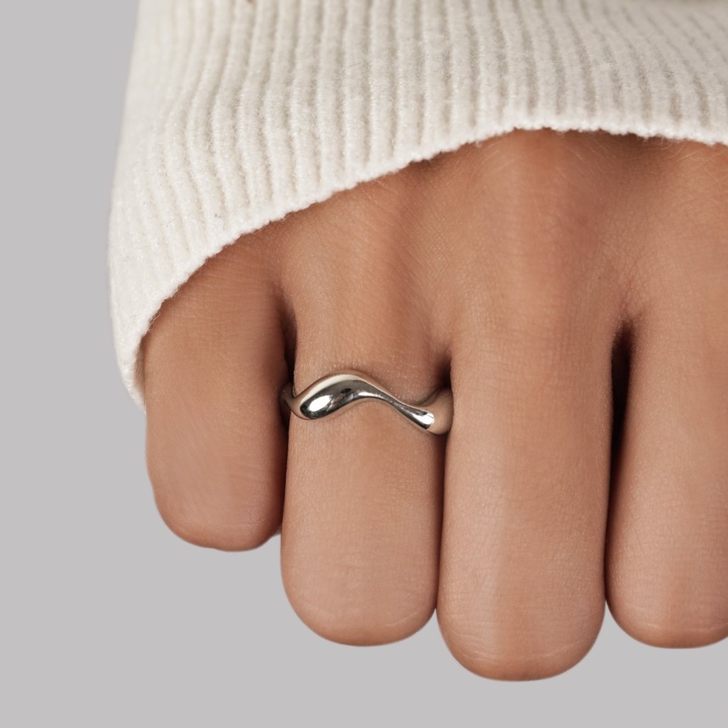 Elegant Minimalist Ring