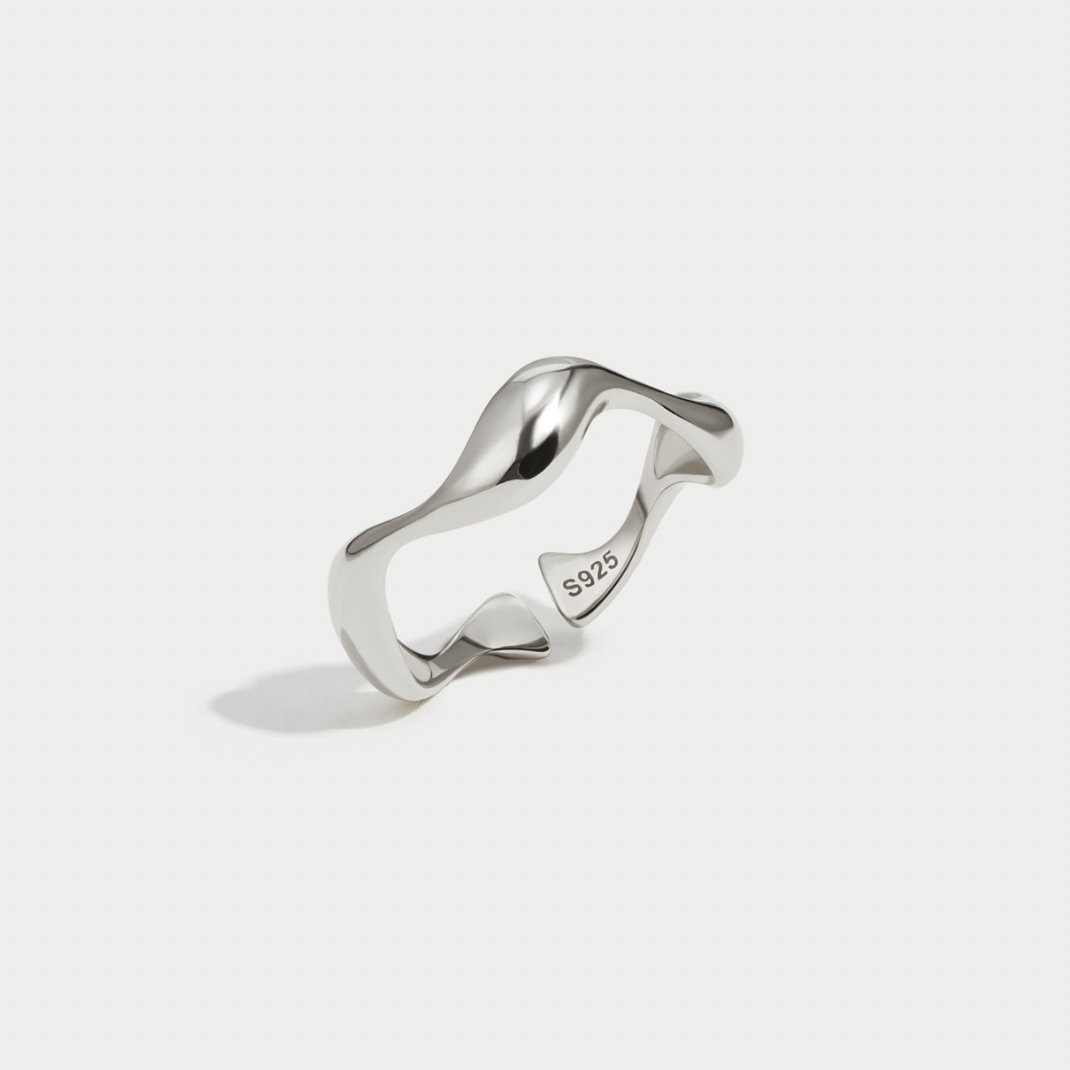 Elegant Minimalist Ring