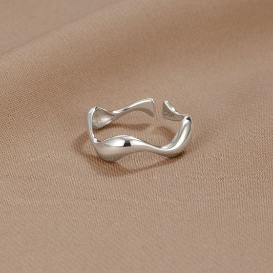 Elegant Minimalist Ring