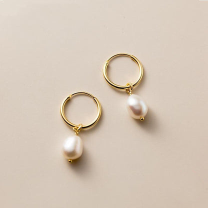 Elegant Freshwater Pearl Earrings