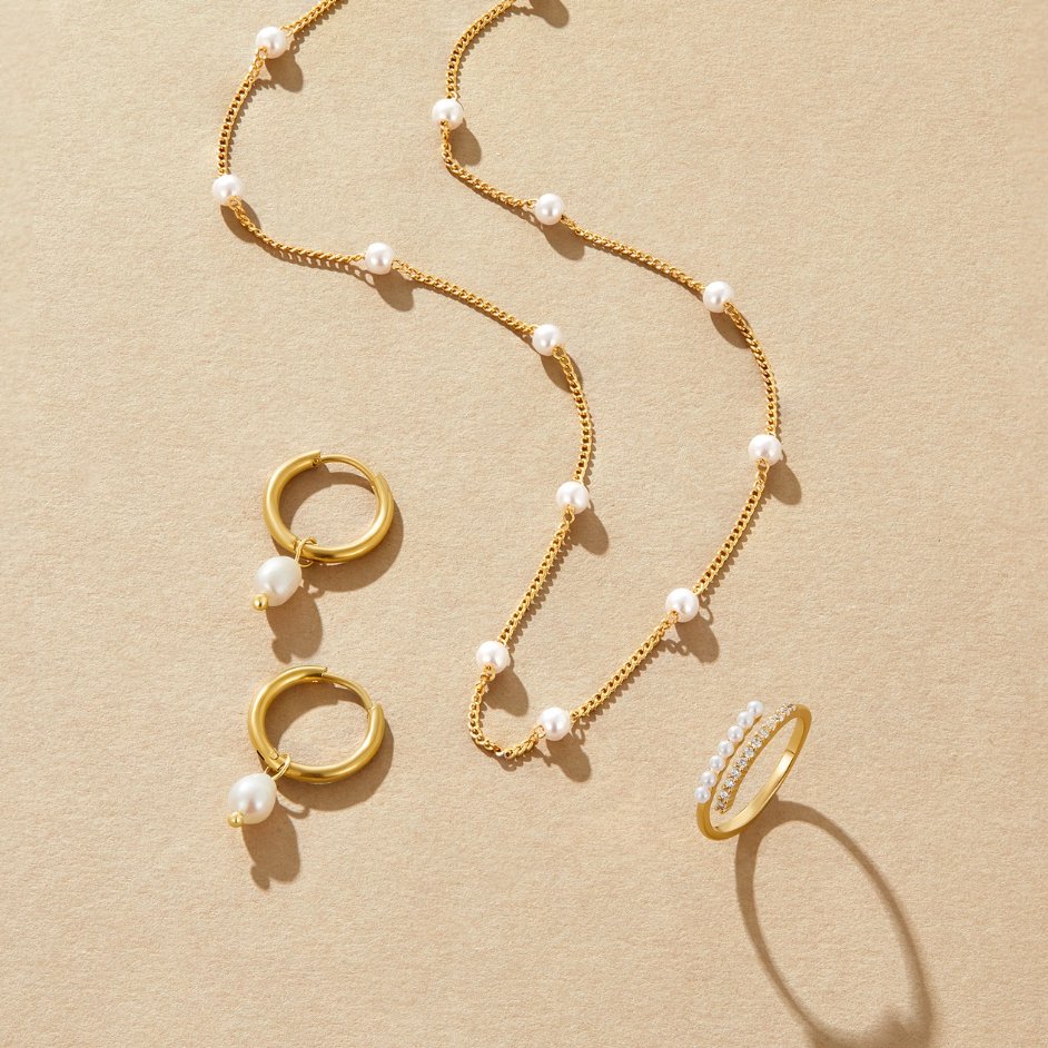 Elegant Freshwater Pearl Earrings