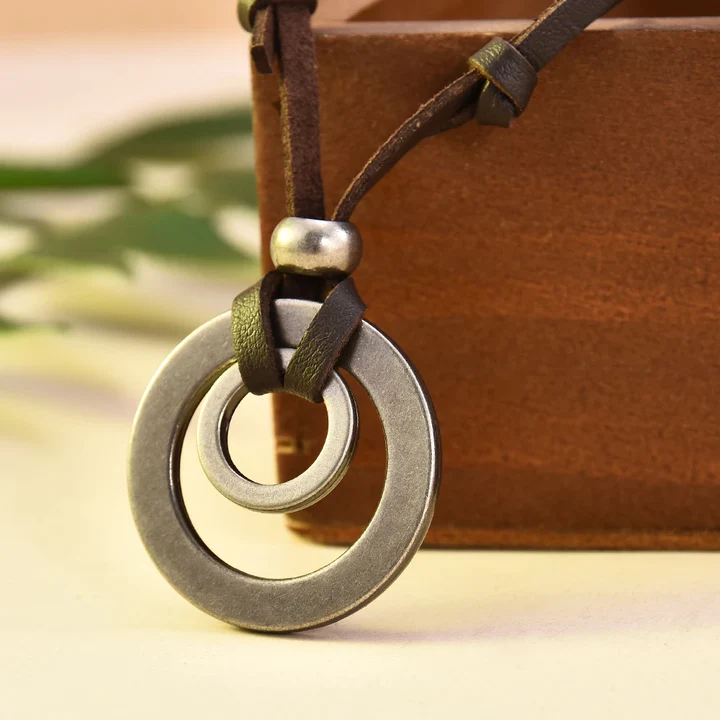 Retro Silver Circle Pendant Necklace