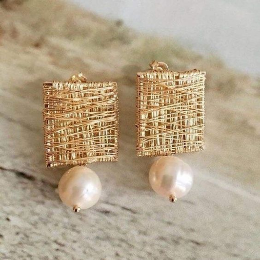 Retro Gold Thread Earrings with Pearls