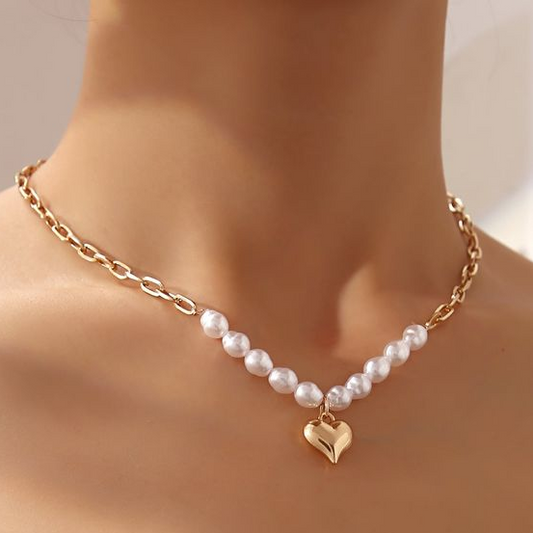 Chic Golden Heart Pearl Necklace
