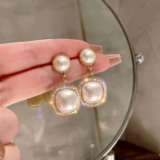 Chic Radiant Square Pearl Earrings