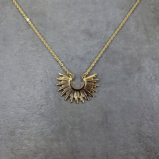 Retro Golden Emperor Necklace