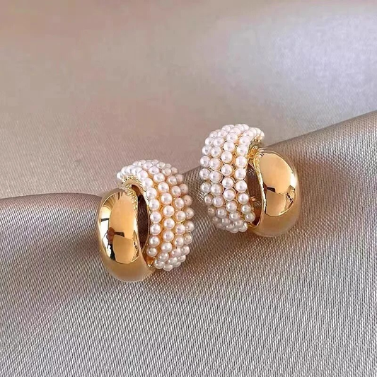 Chic Gold and Pearl Earrings