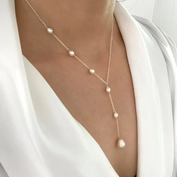 Elegant Pearl Drop Necklace